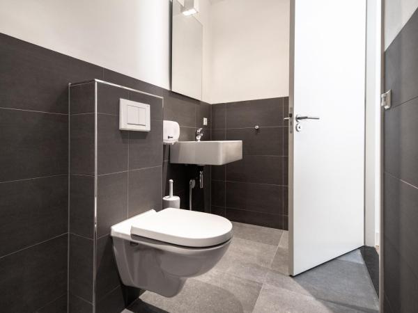 Hotel Not Hotel Amsterdam : photo 7 de la chambre la maison bleue située en rez-de-chaussée