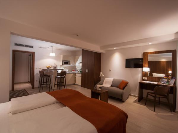 Aparthotel Miramare : photo 1 de la chambre studio (2 adultes) - vue sur mer