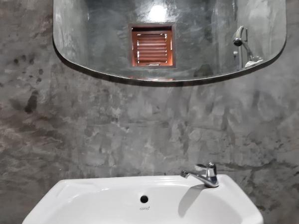 เฮือนไม้ชมนาด Huanmaichommanard : photo 1 de la chambre chambre double