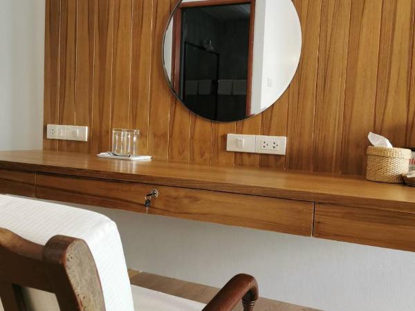 BaanBusarin Hotel : photo 3 de la chambre chambre double ou lits jumeaux deluxe avec balcon