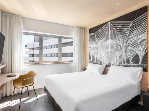 Ikonik Lisboa : photo 1 de la chambre chambre double ou lits jumeaux - vue sur ville