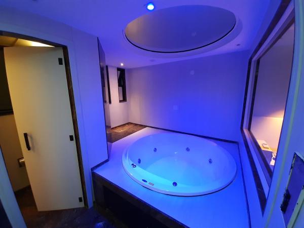 BAMBINA HOTEL -Adultos Somente : photo 5 de la chambre suite avec piscine privée