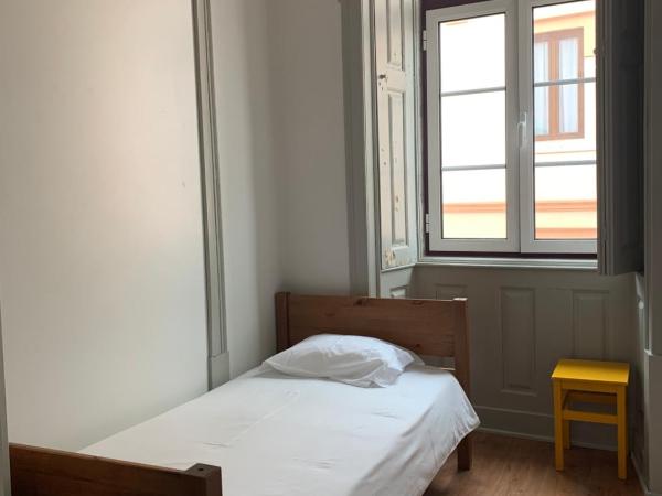 Meeting Hostel : photo 2 de la chambre chambre simple standard avec salle de bains commune