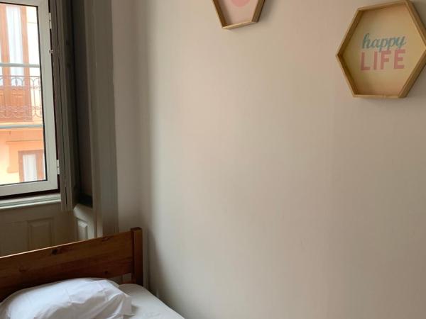 Meeting Hostel : photo 1 de la chambre chambre simple standard avec salle de bains commune