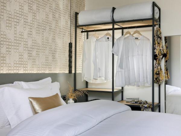 Stay 365 Heraklion Apart Hotel : photo 5 de la chambre chambre supérieure lit queen-size