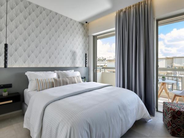 Stay 365 Heraklion Apart Hotel : photo 2 de la chambre chambre standard lit queen-size