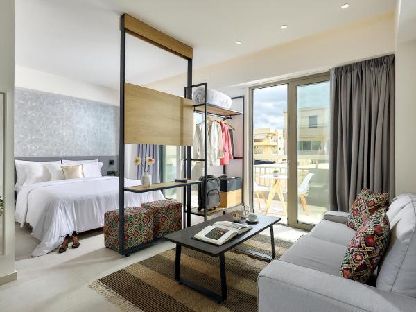 Stay 365 Heraklion Apart Hotel : photo 5 de la chambre chambre standard lit queen-size