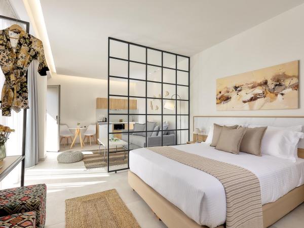Stay 365 Heraklion Apart Hotel : photo 3 de la chambre suite exécutive