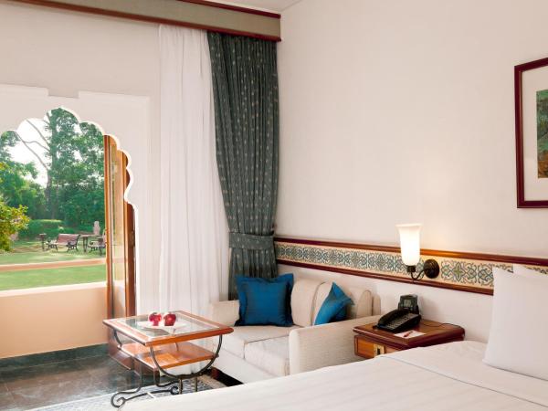 Trident Jaipur : photo 4 de la chambre chambre deluxe avec balcon - vue sur jardin