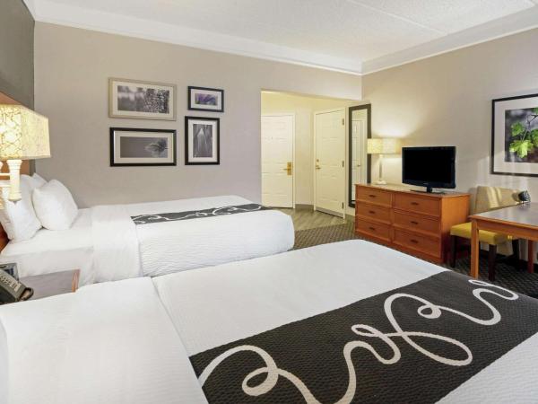 La Quinta by Wyndham Houston West Park 10 : photo 1 de la chambre chambre double avec 2 lits doubles