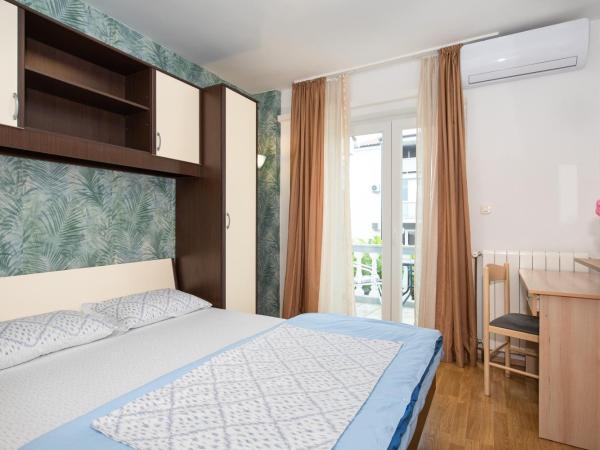Apartment & rooms Ivica : photo 4 de la chambre chambre double avec balcon