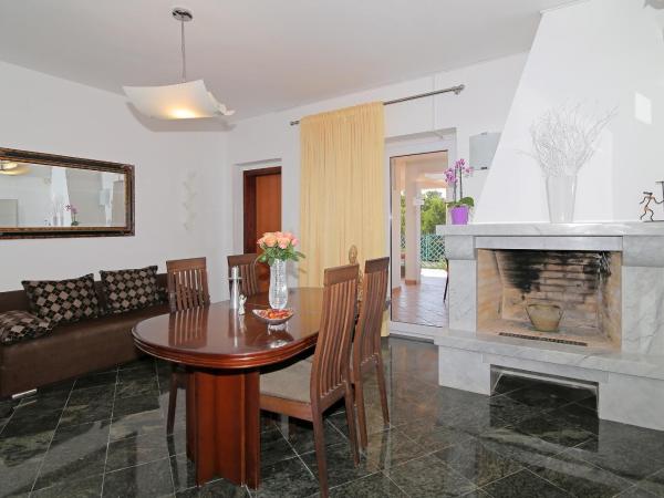 Villa Antea Apartments : photo 4 de la chambre appartement 2 chambres de luxe avec terrasse