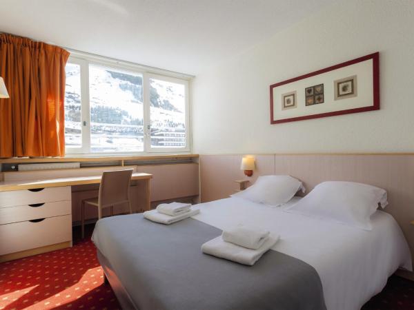 Belambra Clubs Les Menuires - Neige Et Ciel : photo 1 de la chambre chambre double - vue sur montagne