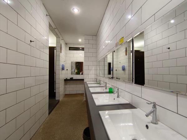 Beds In Garden Hostel : photo 1 de la chambre lit dans dortoir pour femmes de 4 lits