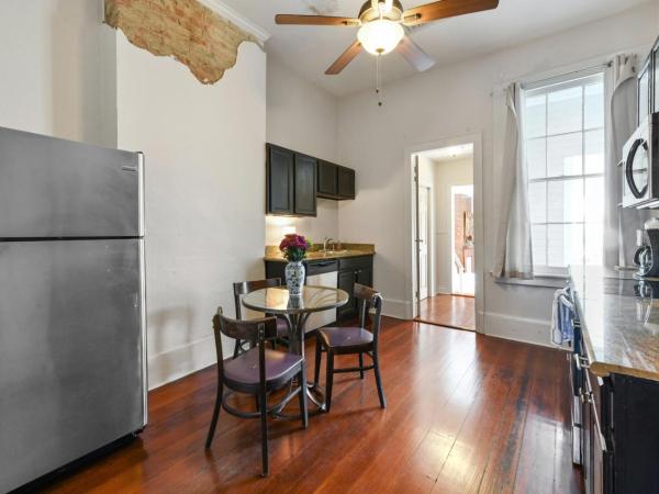 Montgomery House : photo 4 de la chambre appartement avec balcon