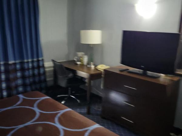 Super 8 North Red Deer : photo 2 de la chambre chambre simple deluxe avec balcon