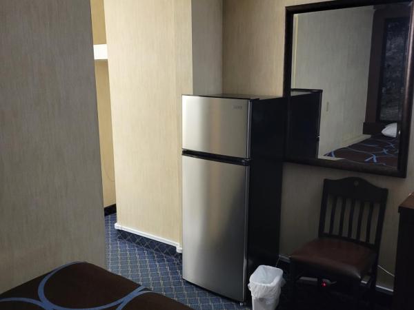 Super 8 North Red Deer : photo 1 de la chambre chambre double