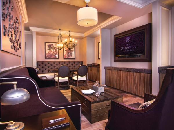The Cromwell Hotel & Casino : photo 2 de la chambre suite lit king-size salon