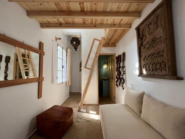 Riad Baladin : photo 3 de la chambre chambre triple avec salle de bains privative