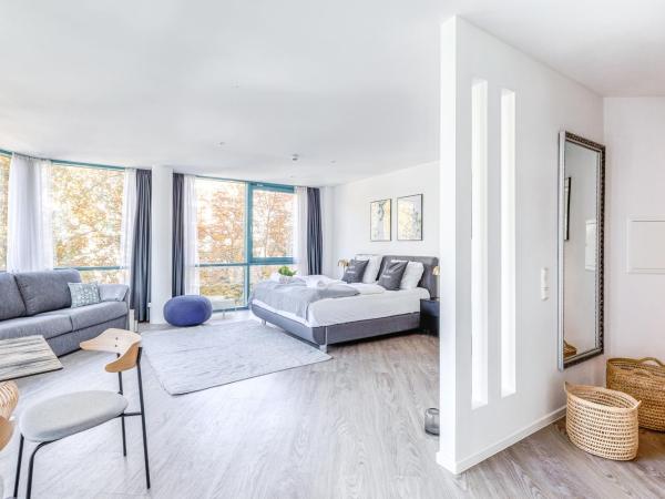 limehome Köln Friesenplatz - Digital Access : photo 9 de la chambre suite xxl with sofa bed - street view