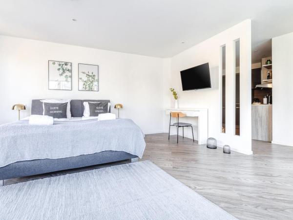 limehome Köln Friesenplatz - Digital Access : photo 5 de la chambre suite xxl with sofa bed - street view