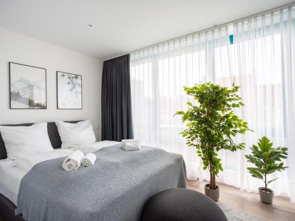 limehome Köln Friesenplatz - Digital Access : photo 8 de la chambre suite xl + balcony & sofa bed - street view