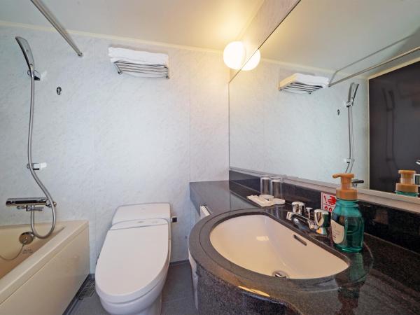 LOISIR HOTEL SHINAGAWA SEASIDE : photo 3 de la chambre chambre lits jumeaux de luxe - fumeurs