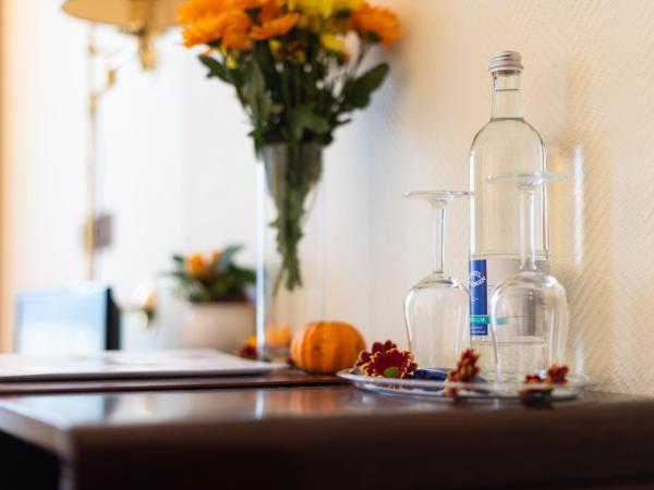 Hotel Haus am Zoo : photo 1 de la chambre chambre double - vue sur jardin