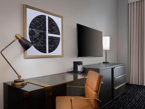 Hyatt Place LAX/Century BLVD : photo 7 de la chambre chambre lit king-size avec canapé-lit