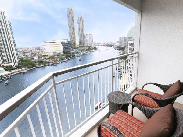 Shangri-La Bangkok : photo 3 de la chambre chambre lit king-size de luxe avec balcon