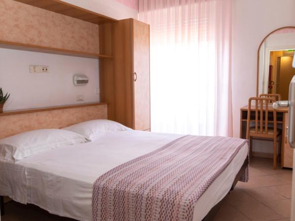 Hotel Holland : photo 2 de la chambre chambre double ou lits jumeaux Économique