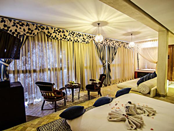 Palais Ommeyad Suites & Spa : photo 3 de la chambre suite avec jacuzzi