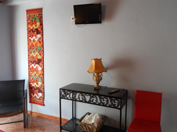 Hospederia Marqués : photo 7 de la chambre chambre double ou lits jumeaux avec salle de bains commune et balcon