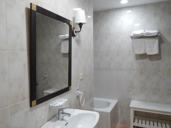 Hospederia Marqués : photo 4 de la chambre chambre double ou lits jumeaux avec salle de bains privative