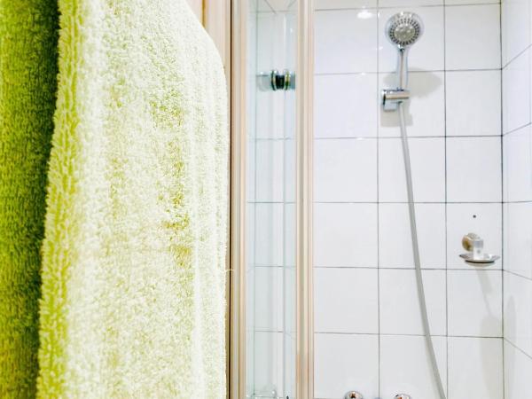 Hostal Santa Ana Colors : photo 5 de la chambre chambre simple