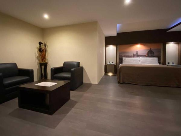 Hotel Escala Central del Norte : photo 6 de la chambre chambre lit queen-size avec baignoire spa