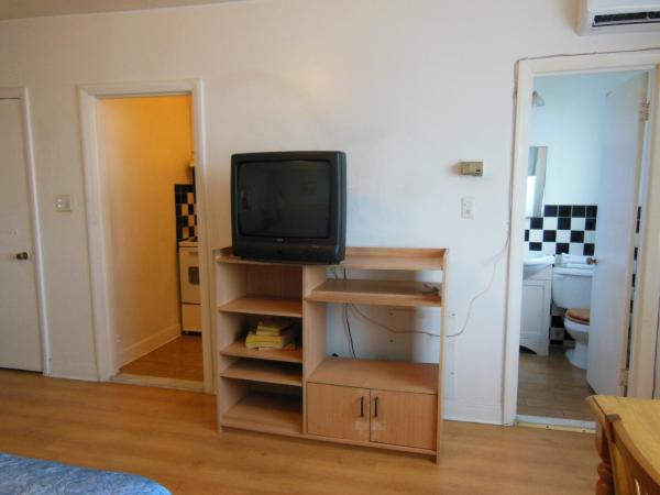 Motel Pierre : photo 2 de la chambre chambre lit queen-size