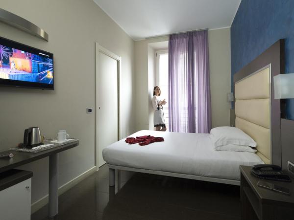 Hotel Five : photo 2 de la chambre chambre simple avec petit lit double
