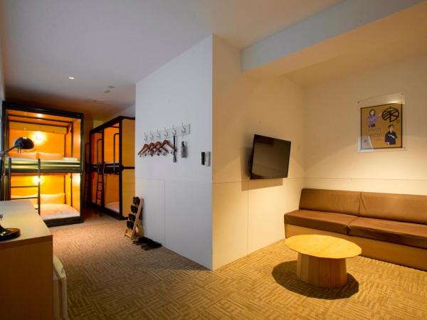 Kamon Hotel Namba : photo 9 de la chambre chambre familiale avec lits superposés