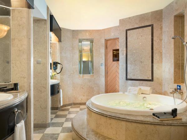 Melia Purosani Yogyakarta : photo 3 de la chambre suite présidentielle