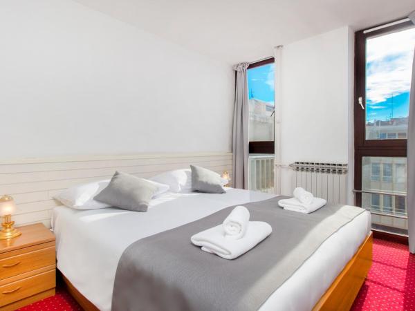 Hotel Jadran Šibenik : photo 4 de la chambre chambre triple