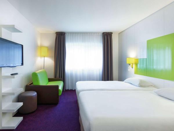 ibis Styles Chalon sur Saône : photo 2 de la chambre chambre double avec lit d'appoint