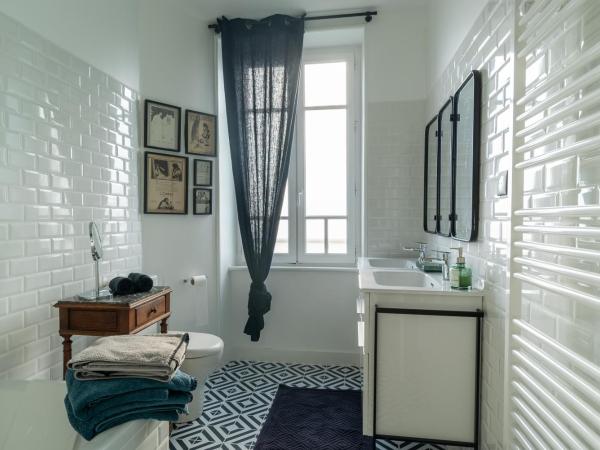 Edouard & Louise - Chambres d'hôtes : photo 4 de la chambre suite familiale