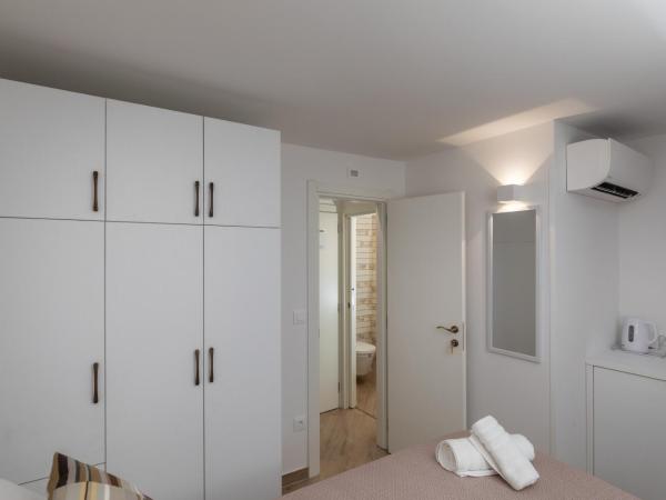 Apartment & Rooms Palmotta : photo 9 de la chambre appartement 1 chambre en duplex avec terrasse - vue sur ville