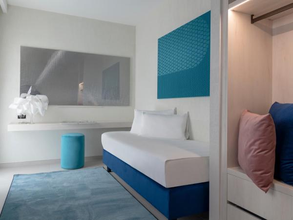Demo Hotel Design Emotion : photo 8 de la chambre suite 2 chambres