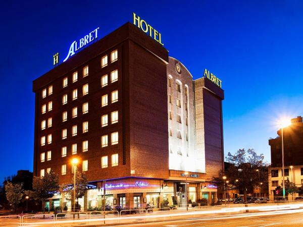 Hotel Albret : photo 4 de la chambre chambre double ou lits jumeaux avec parking