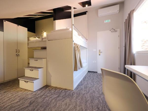 Downtown Boutique Hostel : photo 3 de la chambre lit dans dortoir mixte de 4 lits