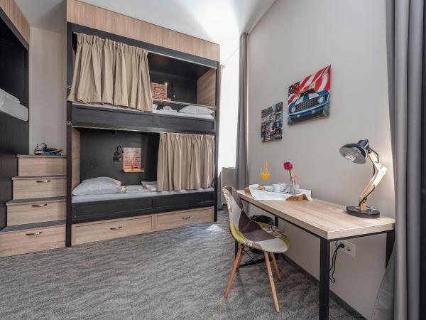 Downtown Boutique Hostel : photo 3 de la chambre lit dans dortoir mixte de 8 lits 