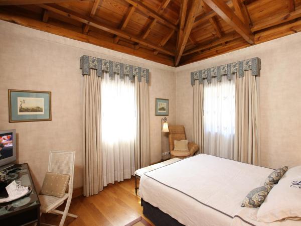 Solar do Castelo - Lisbon Heritage Collection - Alfama : photo 4 de la chambre chambre mansardée