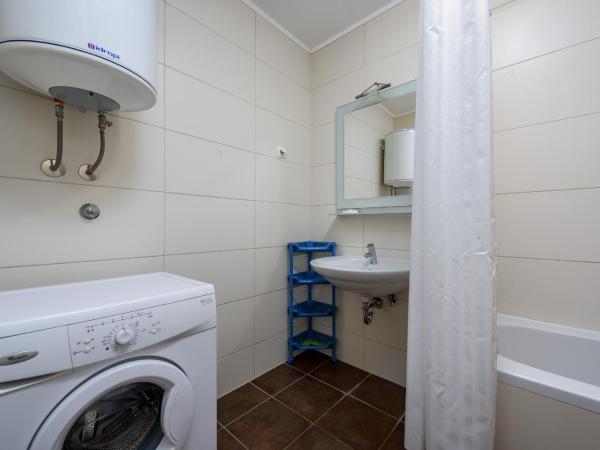 Adria Apartments : photo 10 de la chambre appartement avec balcon